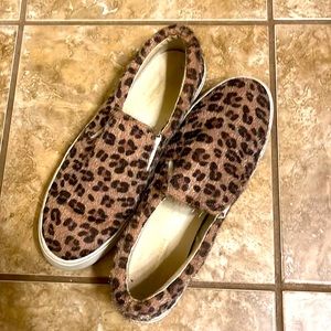 super cute cheetah print slip ons